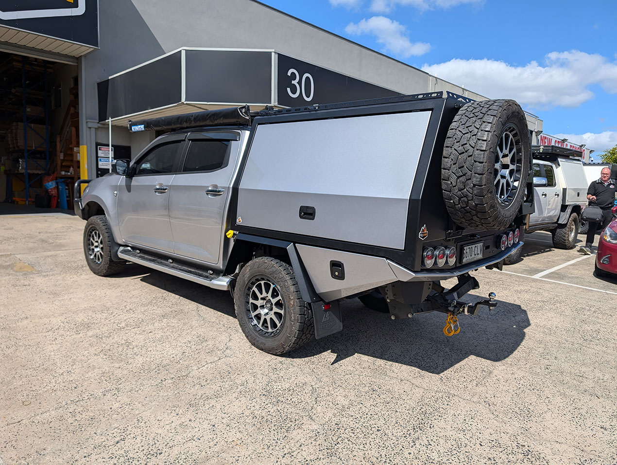 Mazda bt50 chassis mount canopy